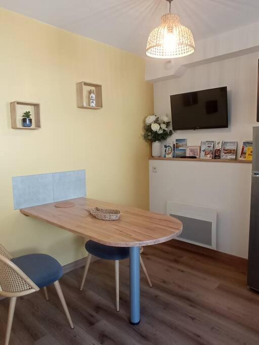 A 50 M De La Plage, Appartement De 35 M2 : Les Pieds Sales Brehal Exterior photo