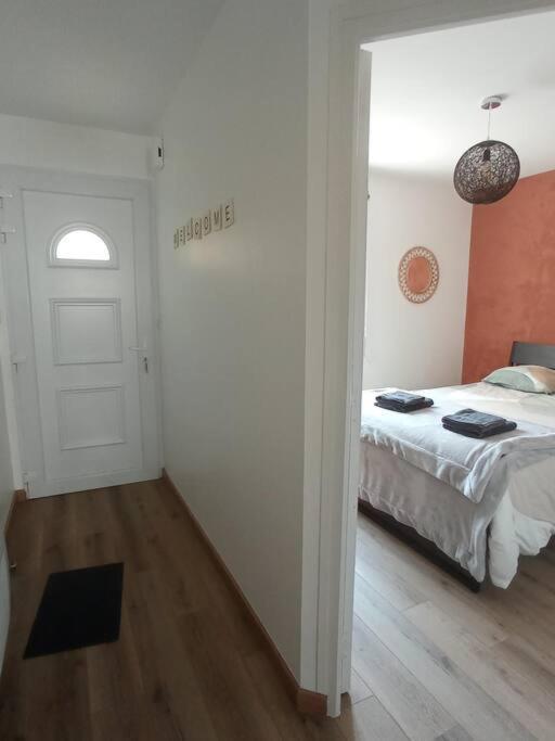 A 50 M De La Plage, Appartement De 35 M2 : Les Pieds Sales Brehal Exterior photo